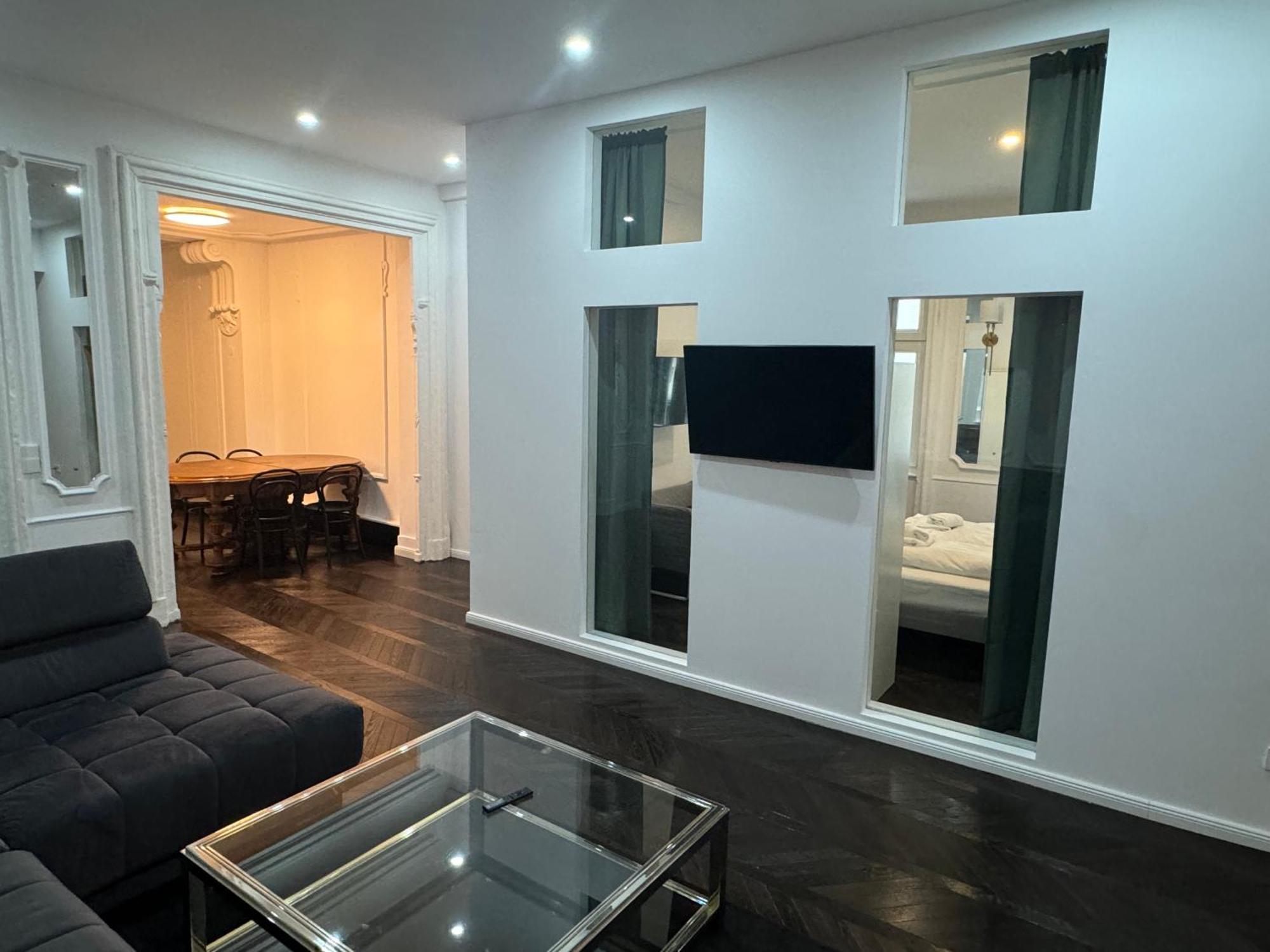 Luxurious Apartment In The Centre Of Wenen Buitenkant foto